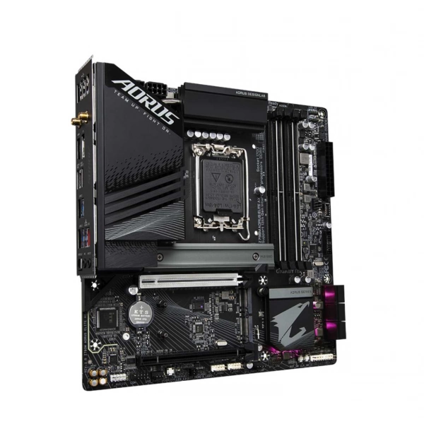 Soporta DDR5 hasta 192GB